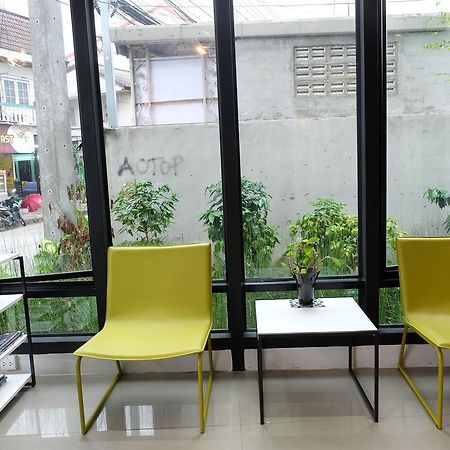 Hostel DewyHouse Chiang Mai Zewnętrze zdjęcie