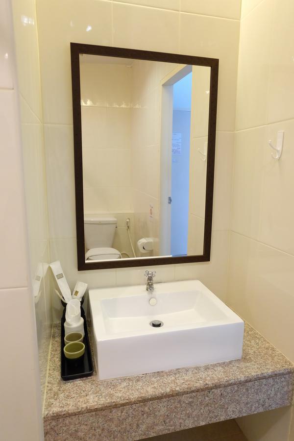 Hostel DewyHouse Chiang Mai Zewnętrze zdjęcie
